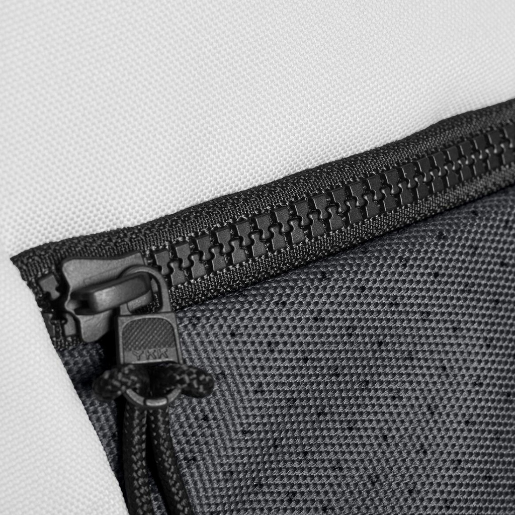 Morral de Béisbol Wilson A2000 Blanco/Gris