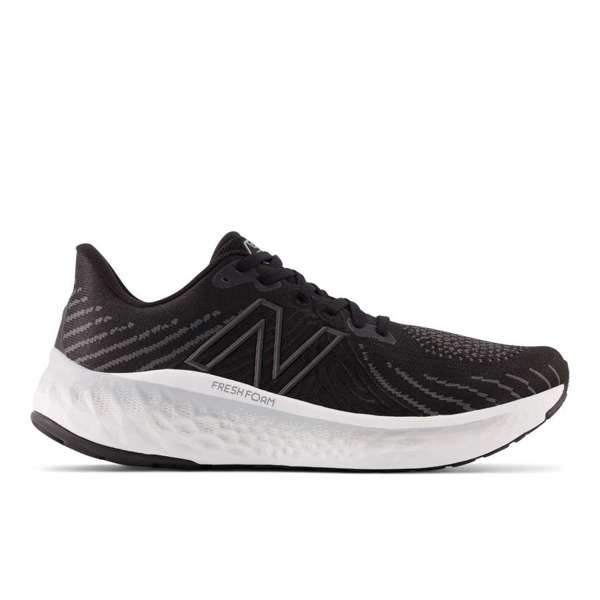Zapato Running Mujer New Balance Vongo Negro y blanco (12 pares)